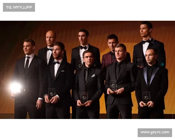 2017年国际足联最佳阵容图片